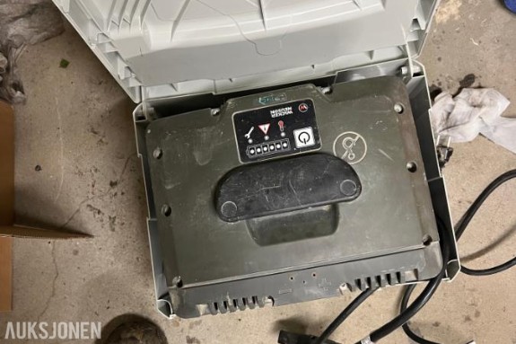 2022 Wacker Neuson batteri Bp1400 + lader