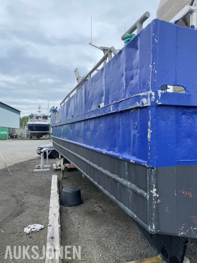 Ørnli Verft arbeidsbåt / aluminiumskatamaran | 9,9 m | 2 x SABB | Kran | Reparasjonsobjekt