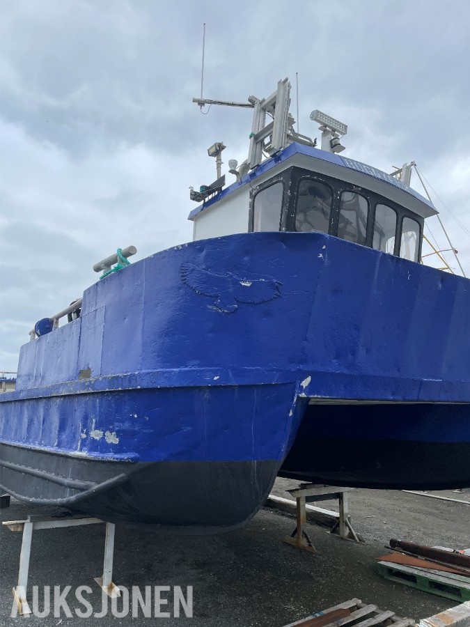 Ørnli Verft arbeidsbåt / aluminiumskatamaran | 9,9 m | 2 x SABB | Kran | Reparasjonsobjekt