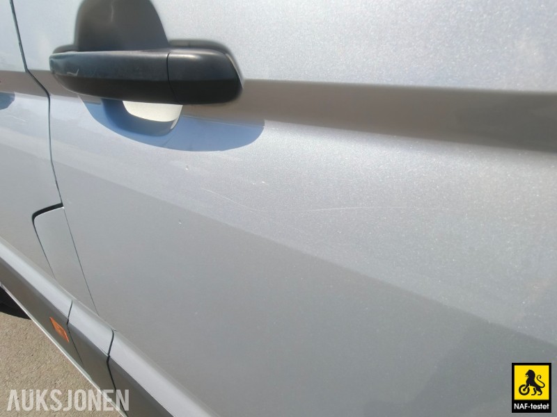 Vehicle image 45