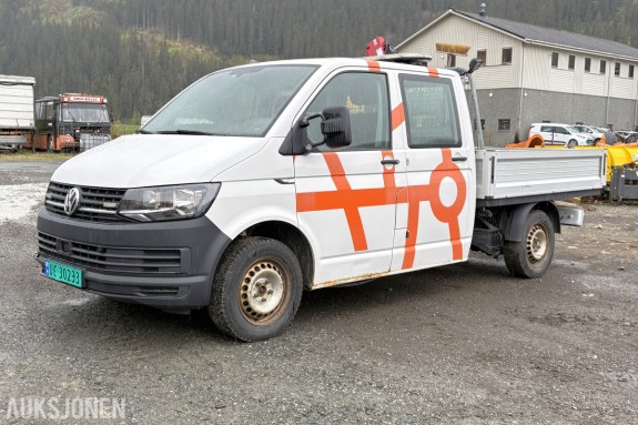 2017 Volkswagen Transporter 2,0 TDI 150hk Lang 4Motion med kran - selges med mangellapp