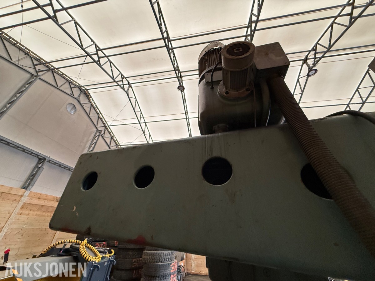 MAS Kovosvit radialbormaskin – VR6A