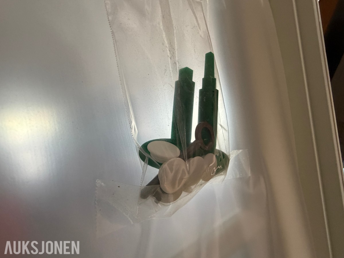 Dør med karm / 90x220cm / Hvit / Glass og sprosser