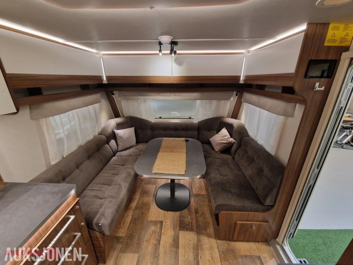 2023 Campingvogn - Polar Customized 680 BQDA + Mover Xt4 /Solcelle/Markise