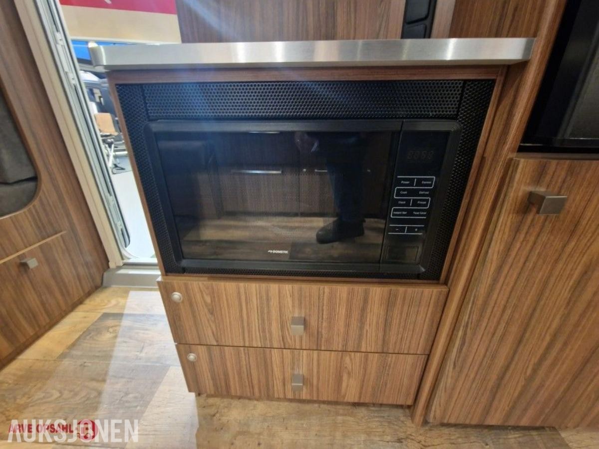 2023 Campingvogn - Polar Customized 680 BQDA + Mover Xt4 /Solcelle/Markise