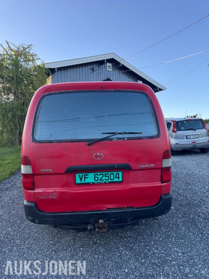 2004 Toyota HiAce 2.5-102 D 4WD, 292256km