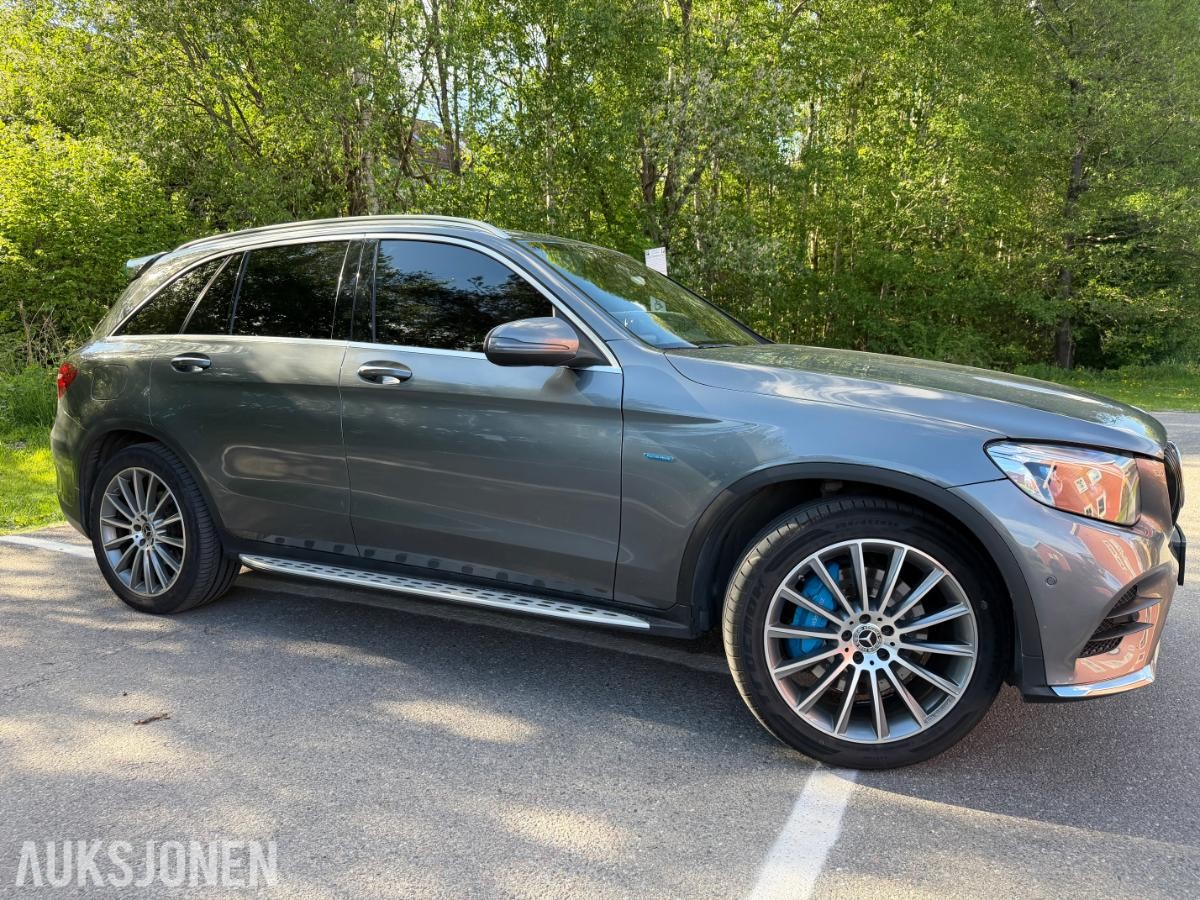 2017 Mercedes-Benz GLC 350E 2.0 211hk  4MATIC skinnseter navigasjon adaptiv cruisekontroll hengerfeste s+v dekk eu ok 09.2027 