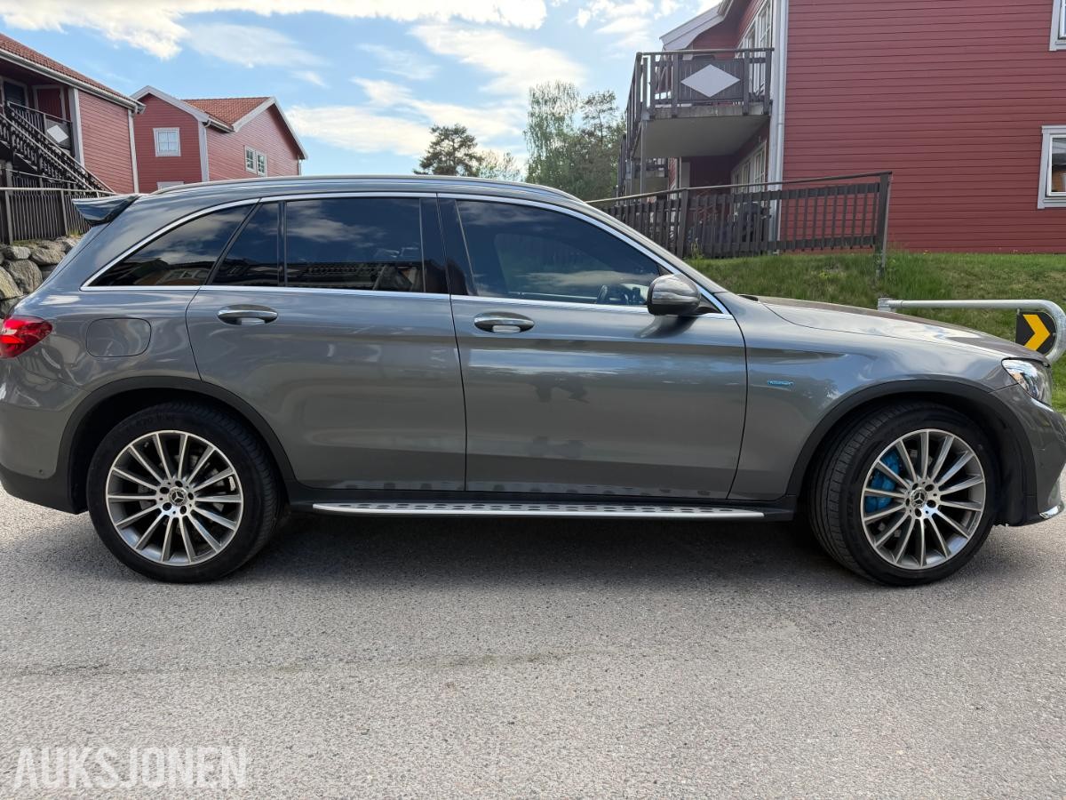 2017 Mercedes-Benz GLC 350E 2.0 211hk  4MATIC skinnseter navigasjon adaptiv cruisekontroll hengerfeste s+v dekk eu ok 09.2027 