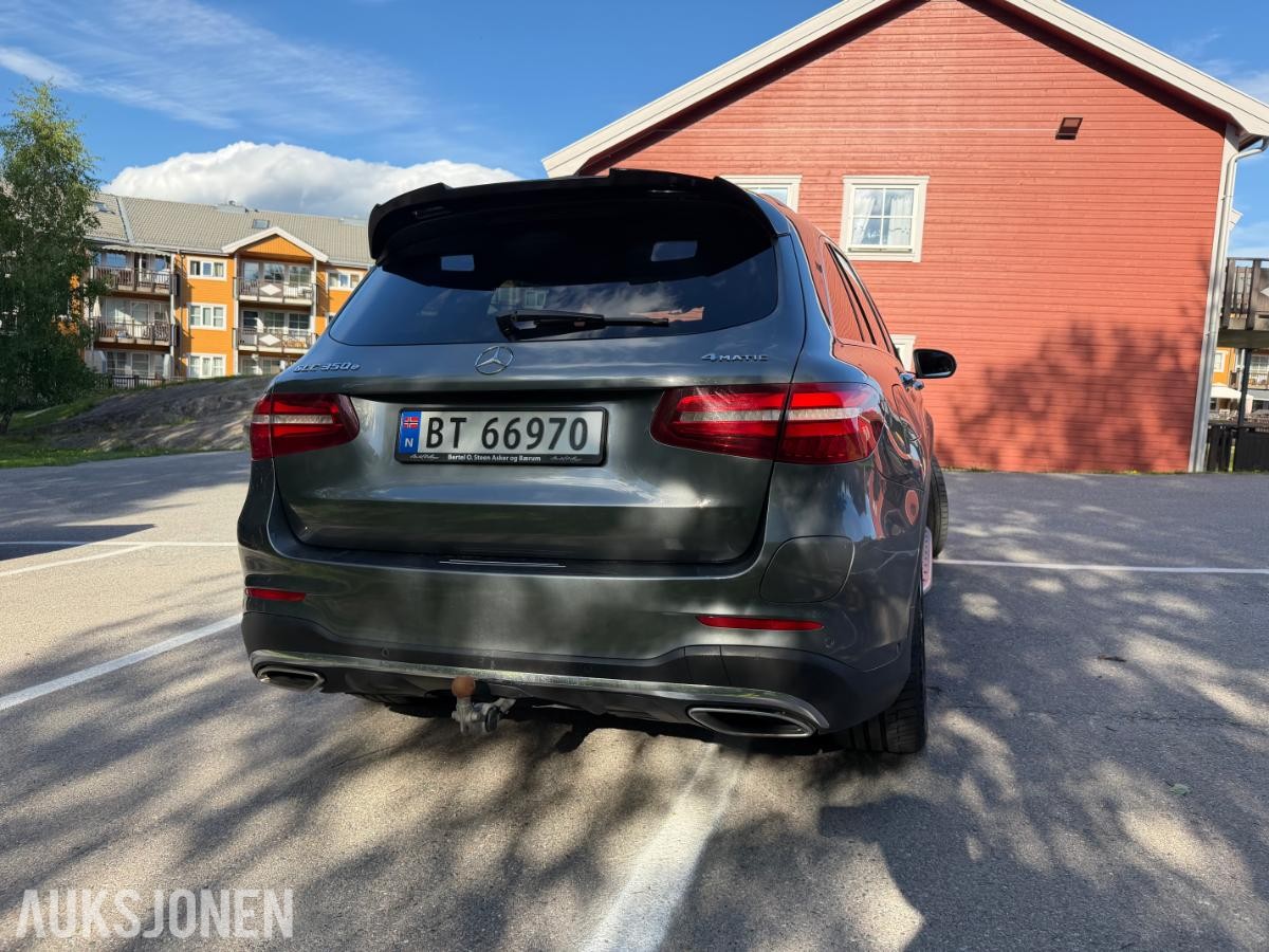2017 Mercedes-Benz GLC 350E 2.0 211hk  4MATIC skinnseter navigasjon adaptiv cruisekontroll hengerfeste s+v dekk eu ok 09.2027 