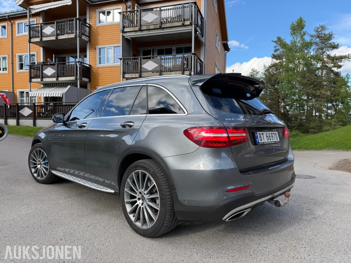 2017 Mercedes-Benz GLC 350E 2.0 211hk  4MATIC skinnseter navigasjon adaptiv cruisekontroll hengerfeste s+v dekk eu ok 09.2027 
