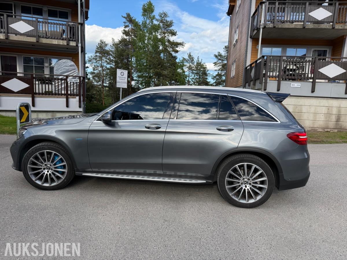 2017 Mercedes-Benz GLC 350E 2.0 211hk  4MATIC skinnseter navigasjon adaptiv cruisekontroll hengerfeste s+v dekk eu ok 09.2027 