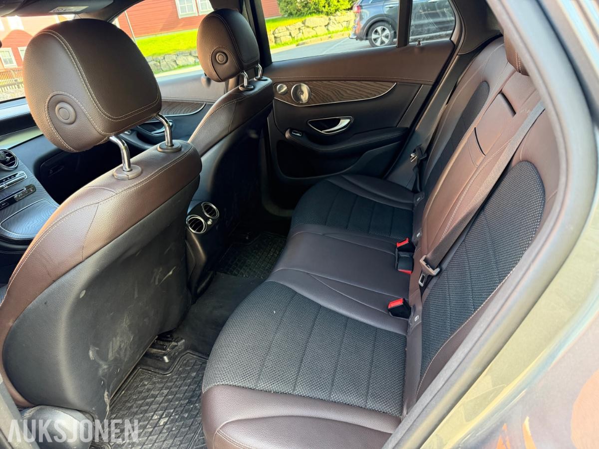2017 Mercedes-Benz GLC 350E 2.0 211hk  4MATIC skinnseter navigasjon adaptiv cruisekontroll hengerfeste s+v dekk eu ok 09.2027 