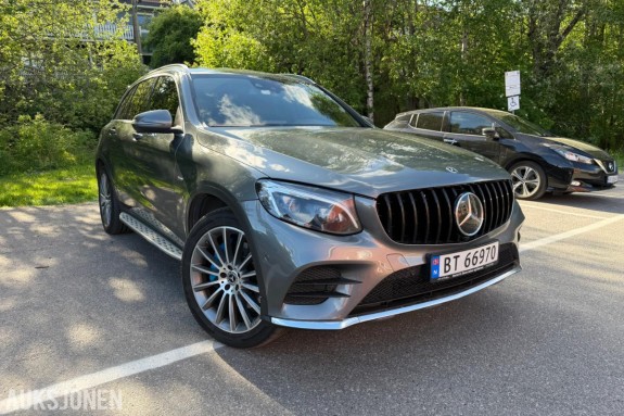 2017 Mercedes-Benz GLC 350E 2.0 211hk  4MATIC skinnseter navigasjon adaptiv cruisekontroll hengerfeste s+v dekk eu ok 09.2027 