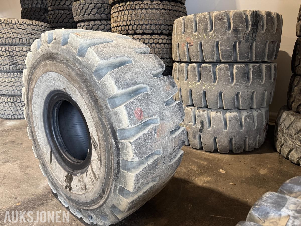 Bridgestone V-Steel D-lug 29.5R25 / 4 stk hjullaster dekk 