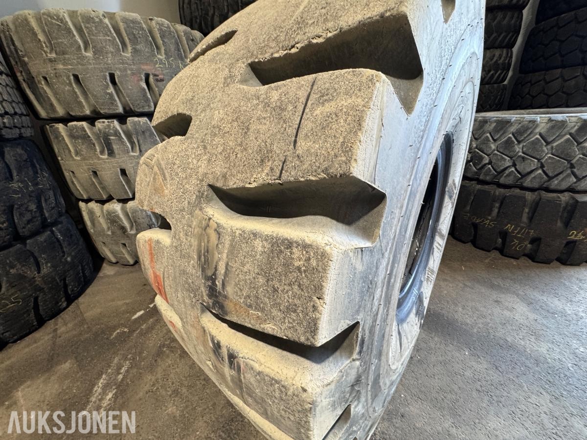 Bridgestone V-Steel D-lug 29.5R25 / 4 stk hjullaster dekk 