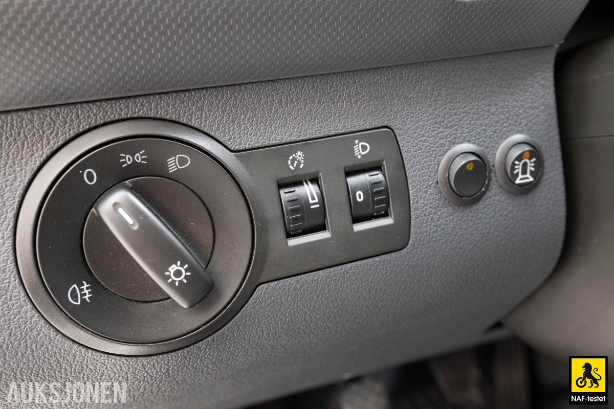 2012 Volkswagen CADDY MAXI 2.0 GASSDRIFT TILHENGERFESTE INNREDNING KUNSTLÆR