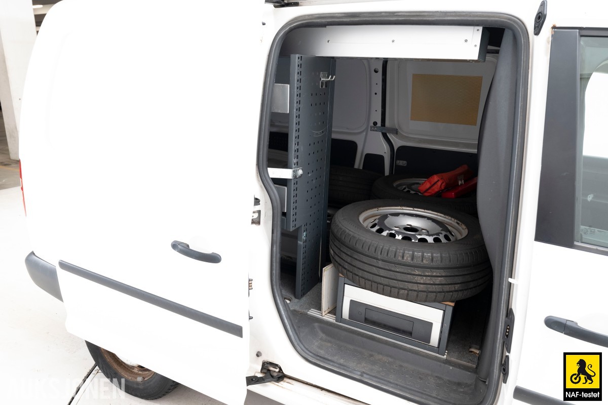 2012 Volkswagen CADDY MAXI 2.0 GASSDRIFT TILHENGERFESTE INNREDNING KUNSTLÆR