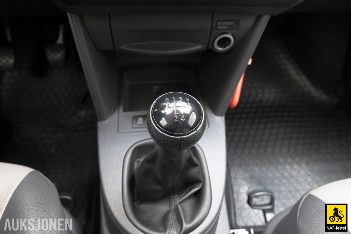 2012 Volkswagen CADDY MAXI 2.0 GASSDRIFT TILHENGERFESTE INNREDNING KUNSTLÆR