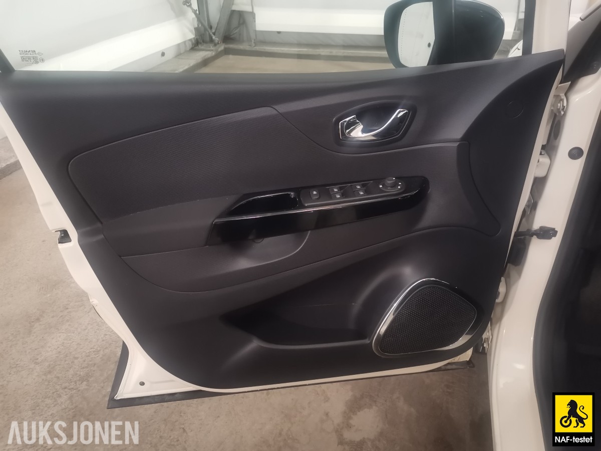 2015 Renault CAPTUR TCe 120HK AUTOMAT NAVI CRUISE LAV KM