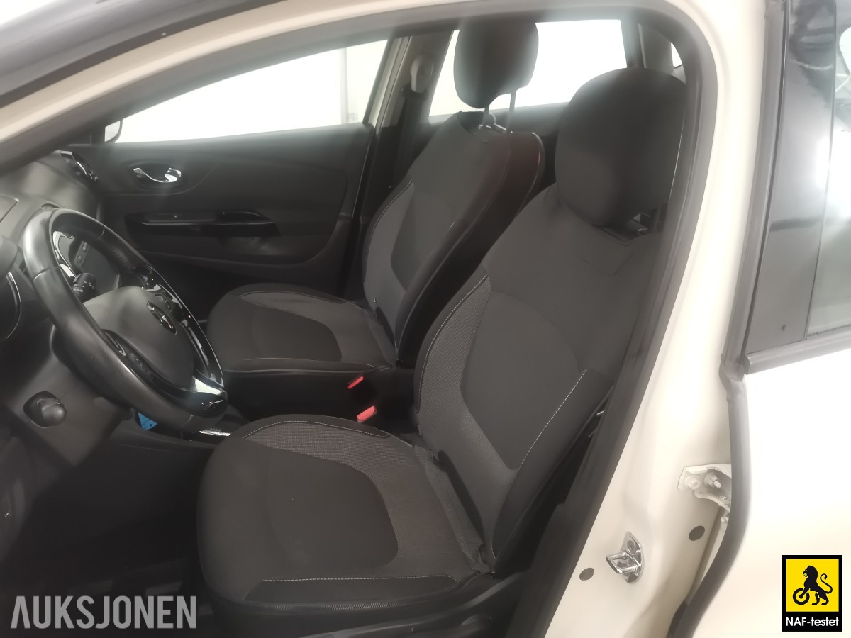 2015 Renault CAPTUR TCe 120HK AUTOMAT NAVI CRUISE LAV KM