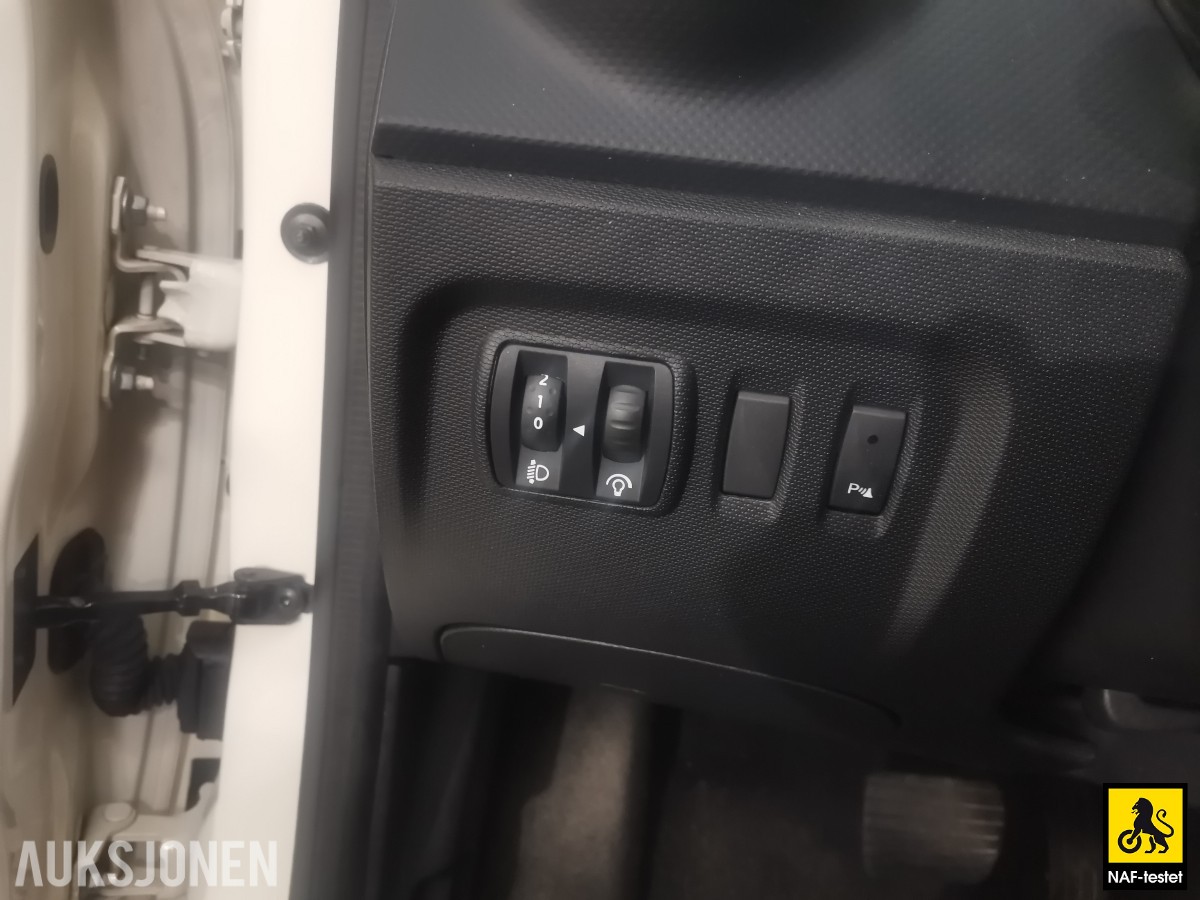 2015 Renault CAPTUR TCe 120HK AUTOMAT NAVI CRUISE LAV KM