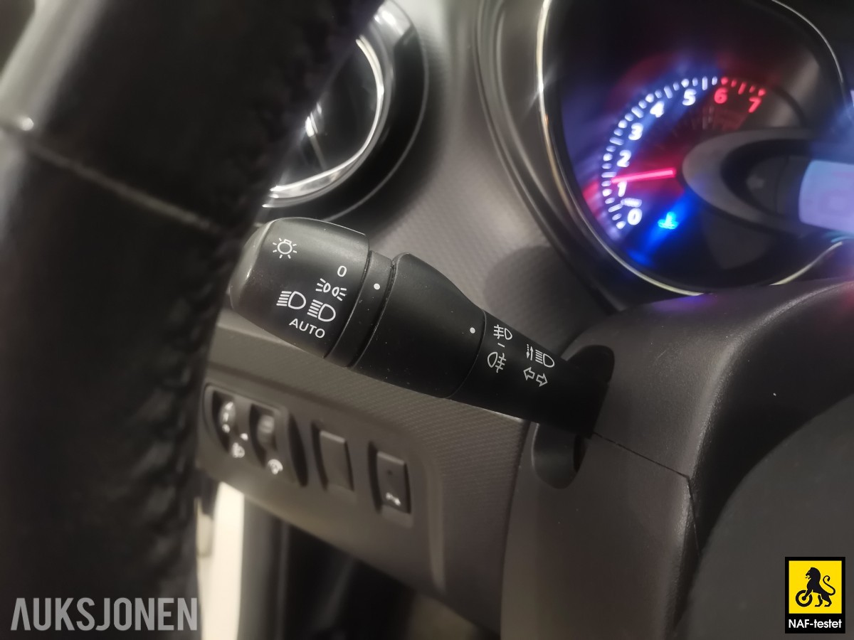 2015 Renault CAPTUR TCe 120HK AUTOMAT NAVI CRUISE LAV KM