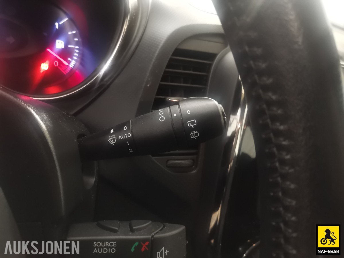 2015 Renault CAPTUR TCe 120HK AUTOMAT NAVI CRUISE LAV KM