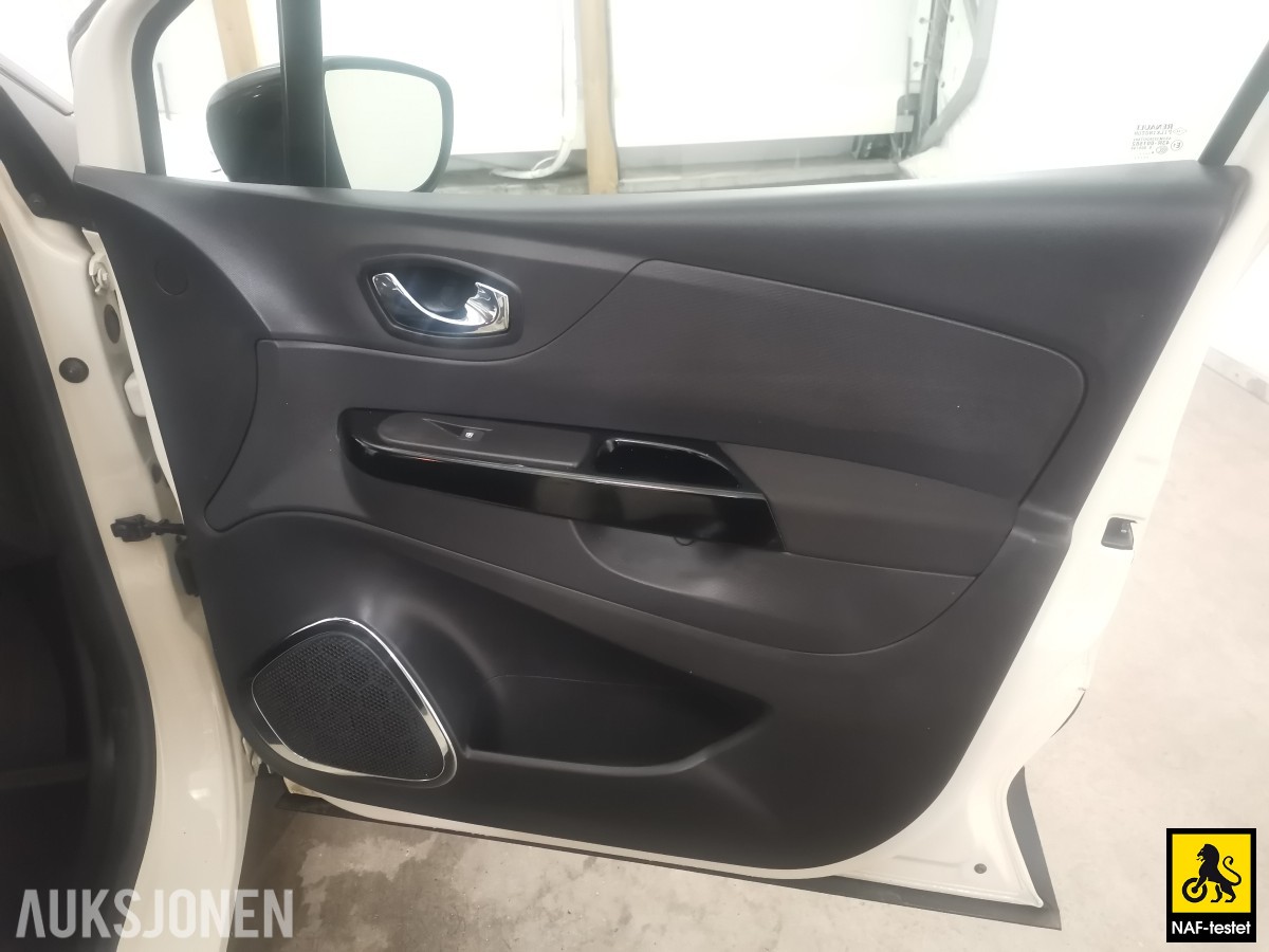 2015 Renault CAPTUR TCe 120HK AUTOMAT NAVI CRUISE LAV KM