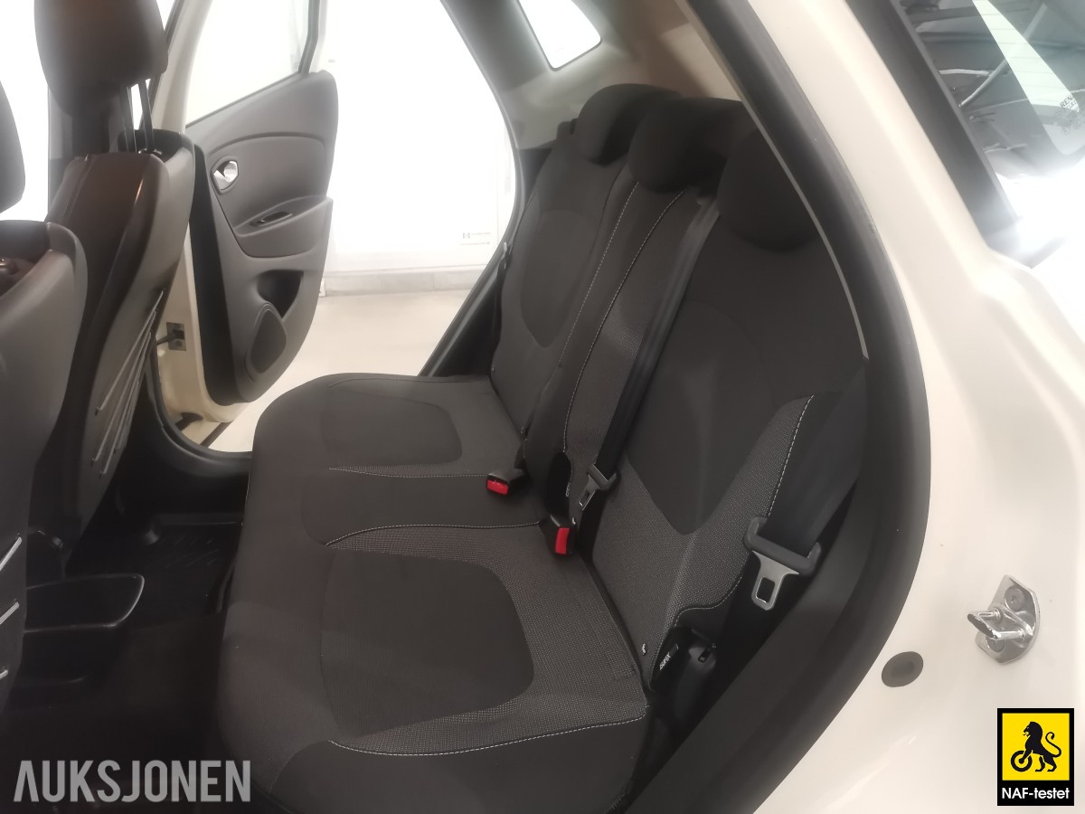 2015 Renault CAPTUR TCe 120HK AUTOMAT NAVI CRUISE LAV KM