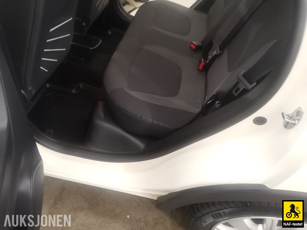 2015 Renault CAPTUR TCe 120HK AUTOMAT NAVI CRUISE LAV KM