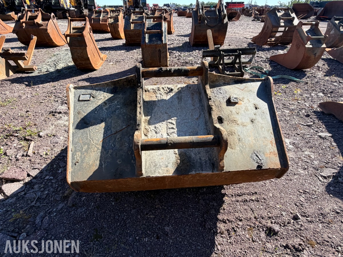 2022 Gjerstad Pusseskuffe S70 1100 Liter