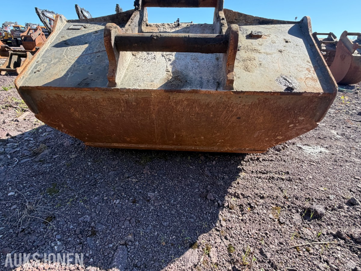 2022 Gjerstad Pusseskuffe S70 1100 Liter