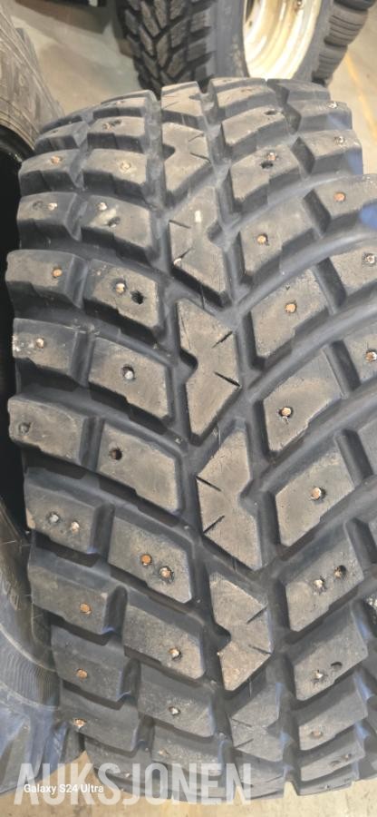 2019 Nokian TRI 2. 460-65-R24