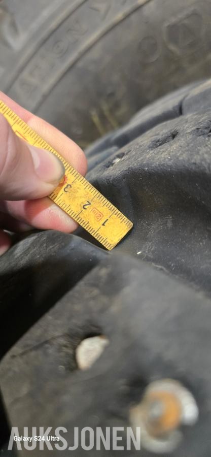 2019 Nokian TRI 2. 460-65-R24