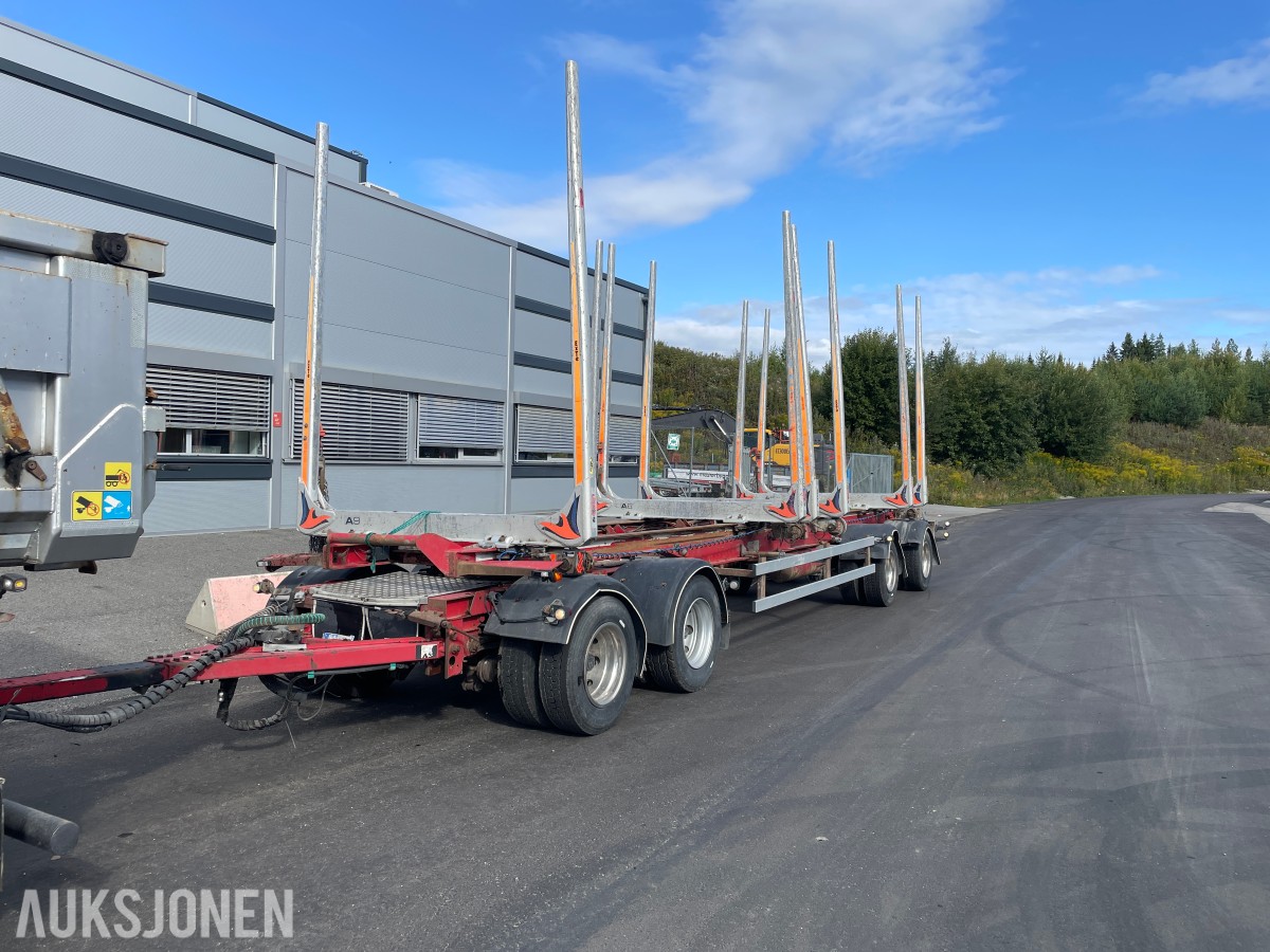 2015 Närko D4YS11T11 tømmerhenger med Exte banker