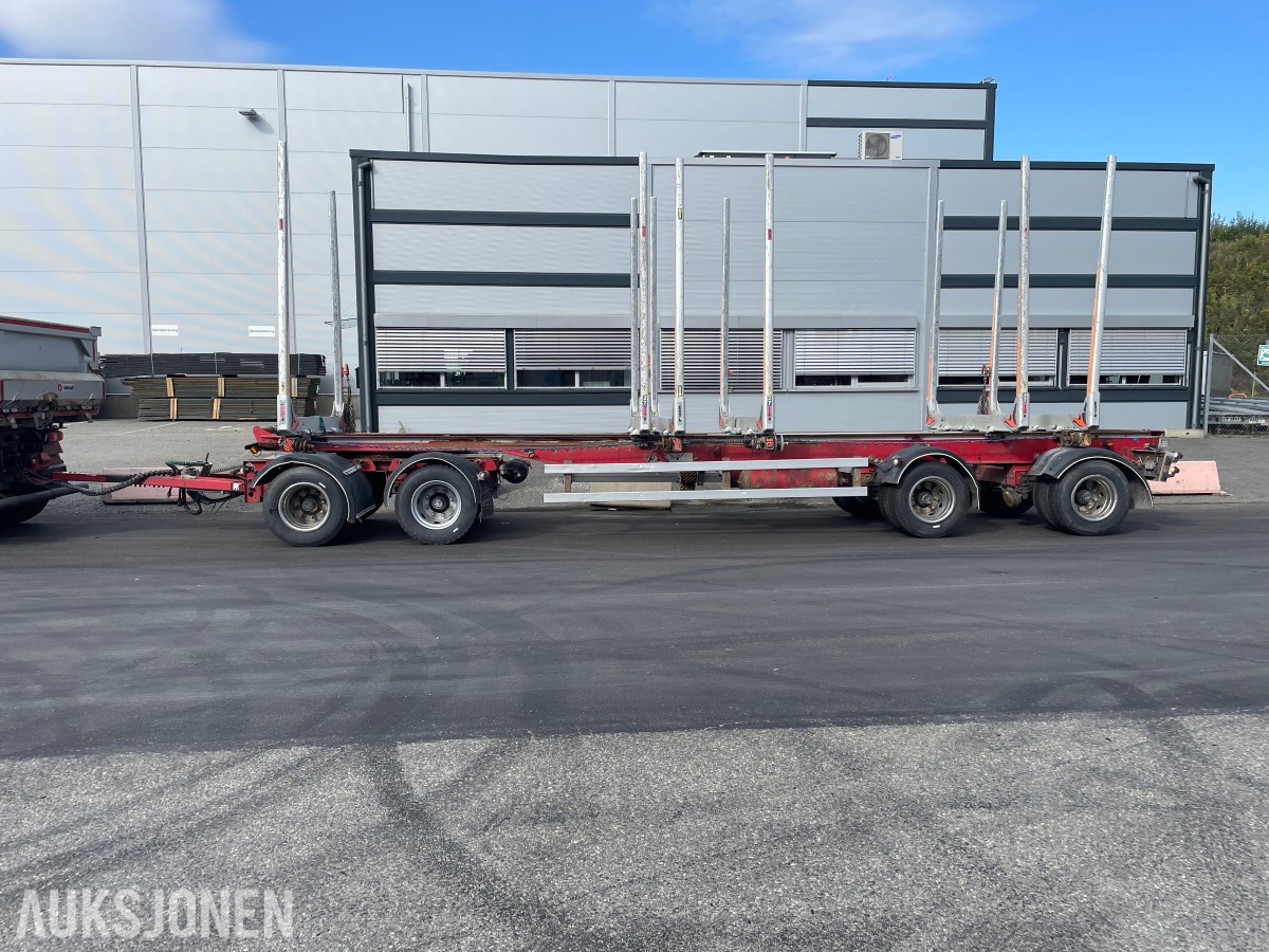 2015 Närko D4YS11T11 tømmerhenger med Exte banker