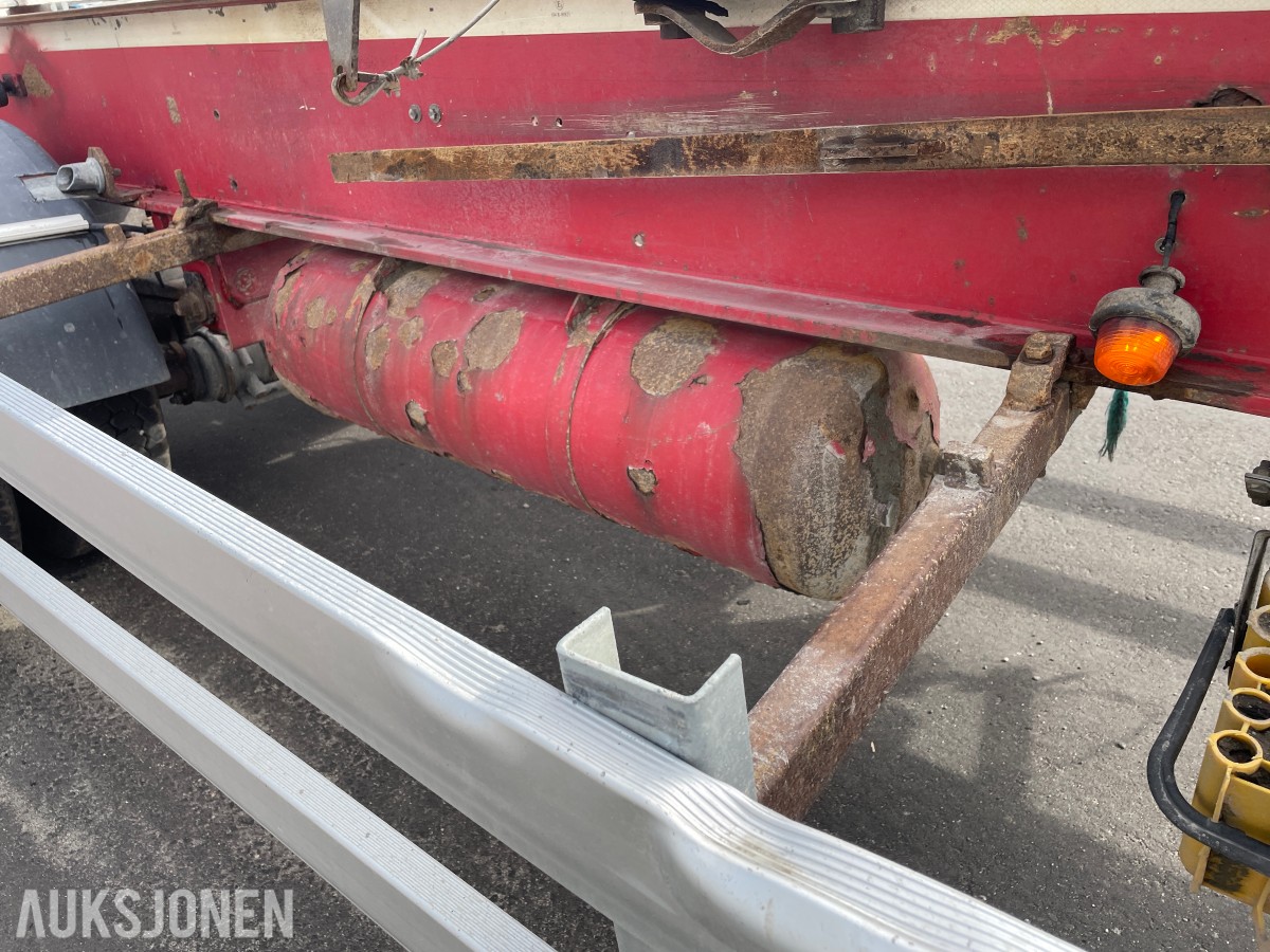 2015 Närko D4YS11T11 tømmerhenger med Exte banker