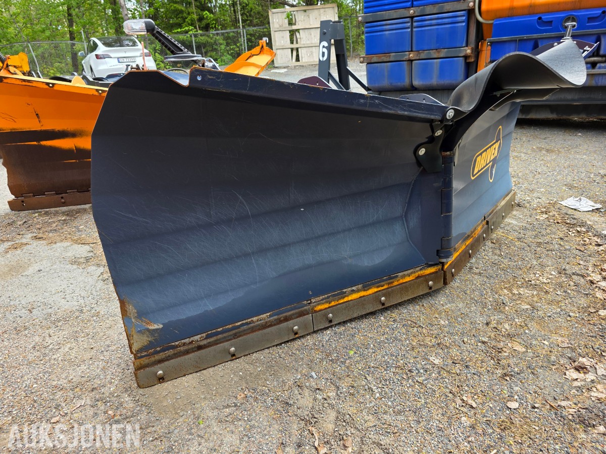 2025 Drivex V-plog VB320-3P/BM