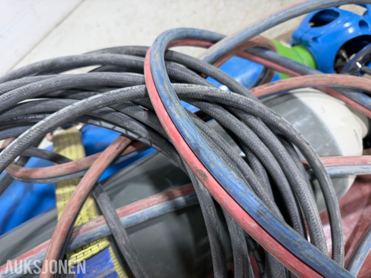 Gassflasker med argon og oksygen og tilbehør