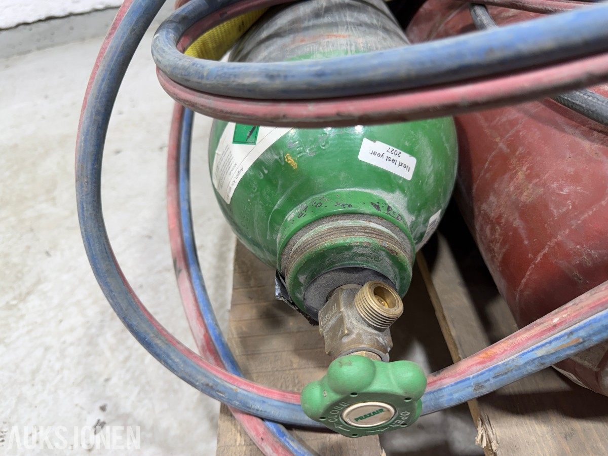 Gassflasker med argon og oksygen og tilbehør