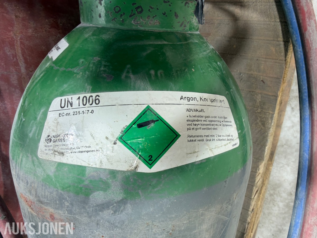 Gassflasker med argon og oksygen og tilbehør