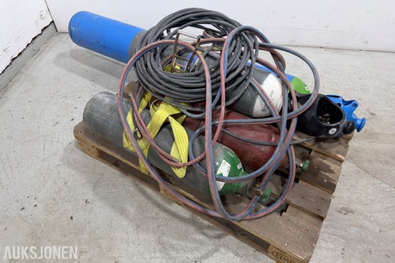 Gassflasker med argon og oksygen og tilbehør