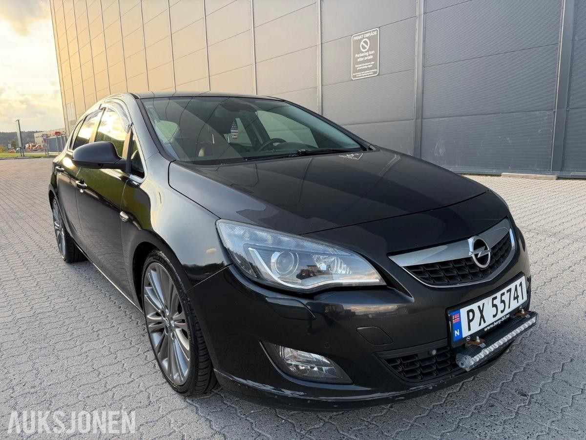 2012 OPEL ASTRA 2,0 CDTI | EU 11/2027 | NYLIG PÅKOSTET | SKINN