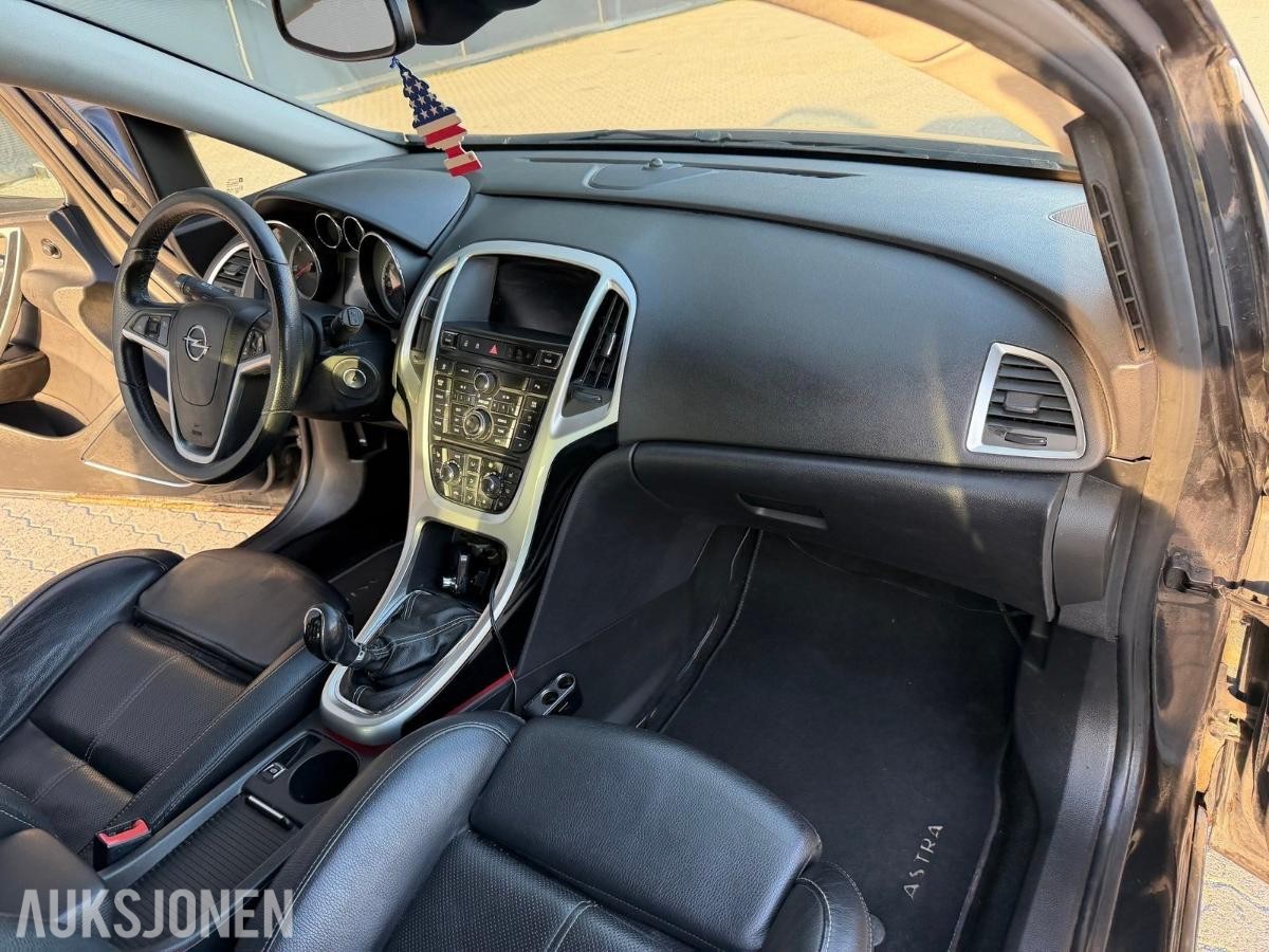 2012 OPEL ASTRA 2,0 CDTI | EU 11/2027 | NYLIG PÅKOSTET | SKINN