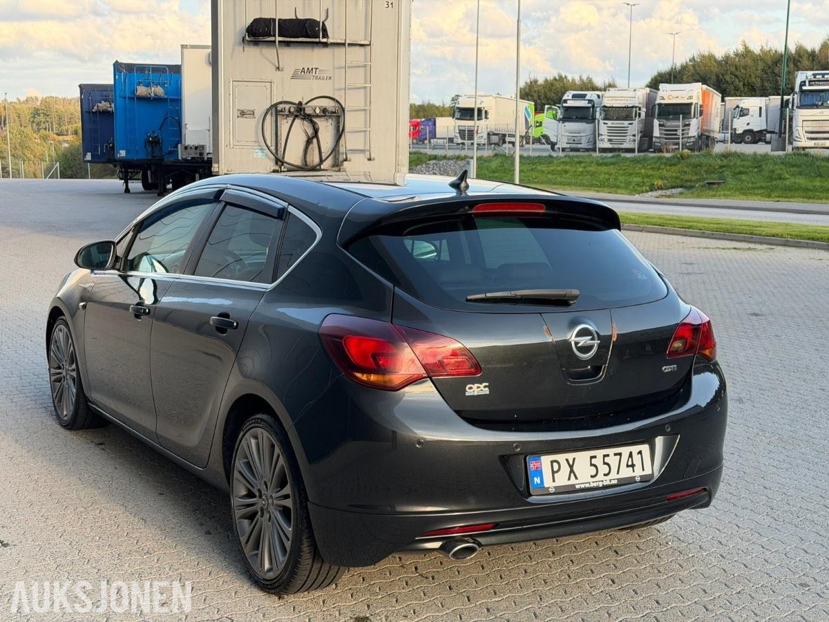 2012 OPEL ASTRA 2,0 CDTI | EU 11/2027 | NYLIG PÅKOSTET | SKINN