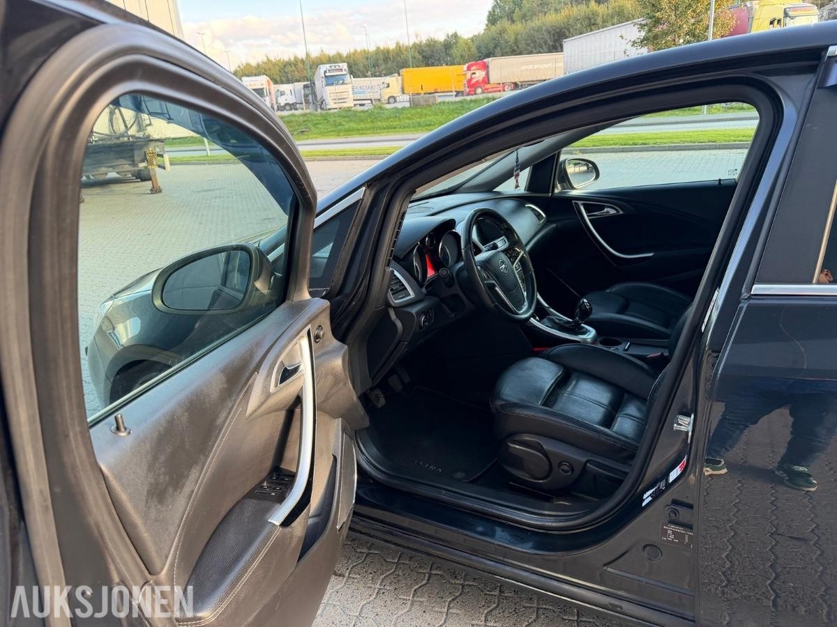 2012 OPEL ASTRA 2,0 CDTI | EU 11/2027 | NYLIG PÅKOSTET | SKINN
