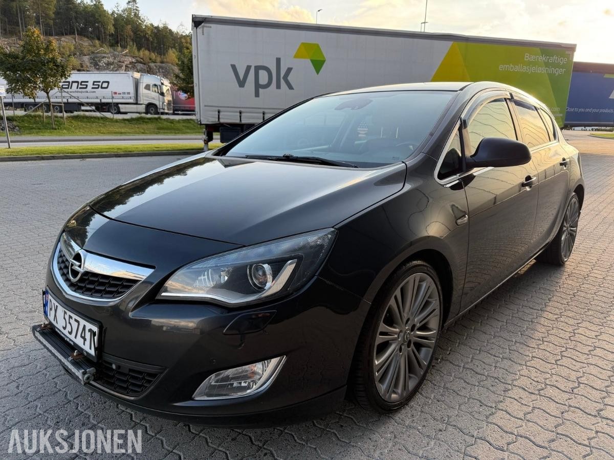 2012 OPEL ASTRA 2,0 CDTI | EU 11/2027 | NYLIG PÅKOSTET | SKINN