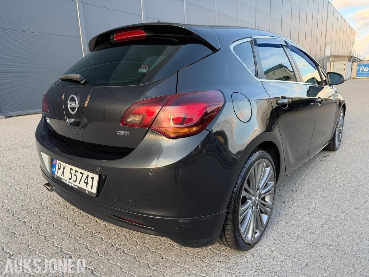 2012 OPEL ASTRA 2,0 CDTI | EU 11/2027 | NYLIG PÅKOSTET | SKINN