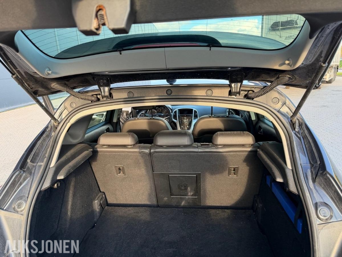 2012 OPEL ASTRA 2,0 CDTI | EU 11/2027 | NYLIG PÅKOSTET | SKINN