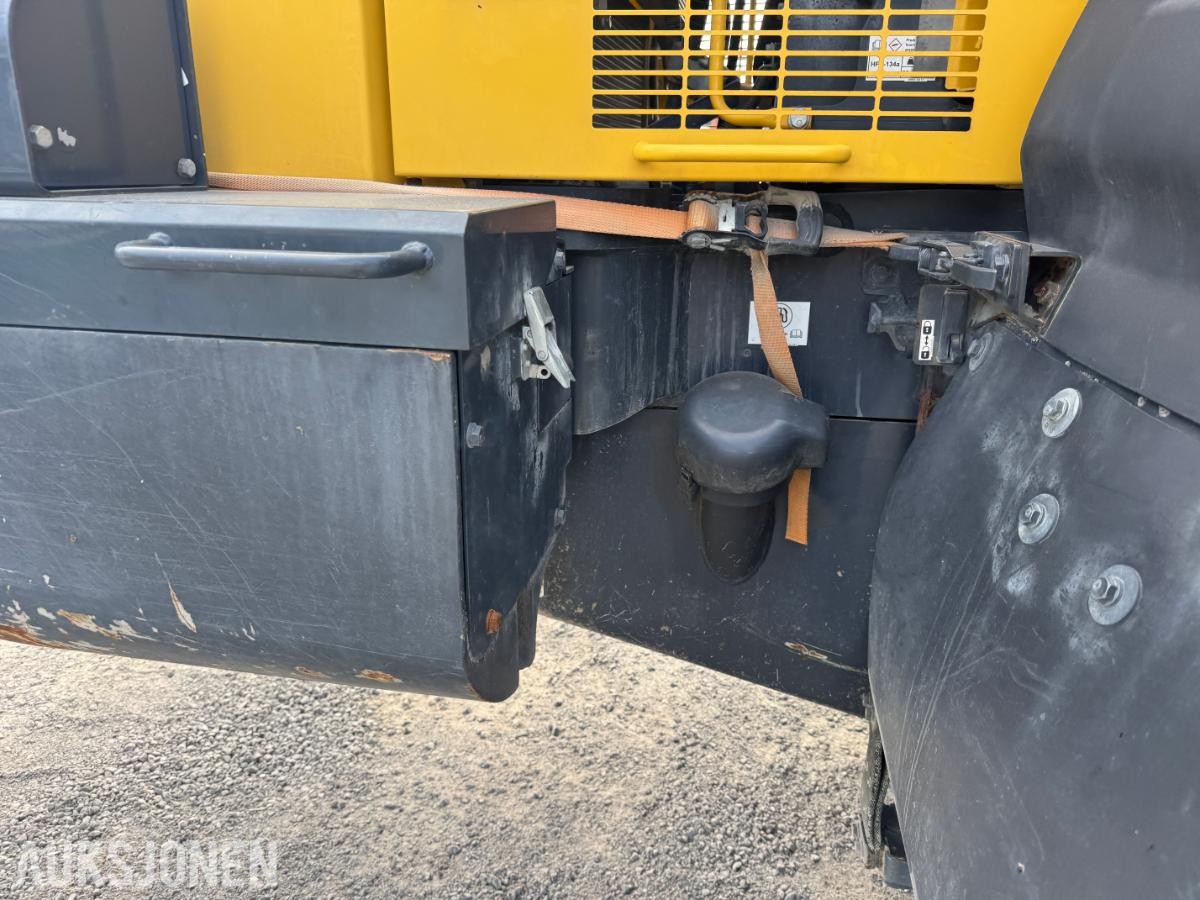 2018 Komatsu WA480-8 Hjullaster - Spakstyring - klargjort 3 funksjon